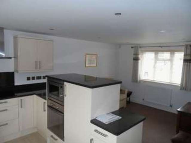  Image of 1 Bedroom Flat to rent at Chester Road Gresford Wrexham, LL12 8NT