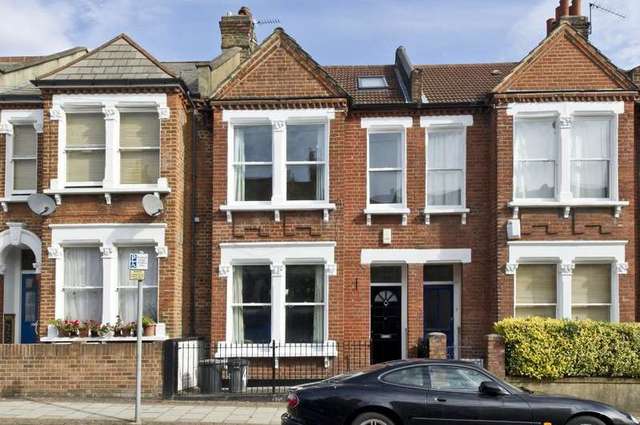  Image of 4 Bedroom Property to rent at Cathles Road  London, SW12 9LE
