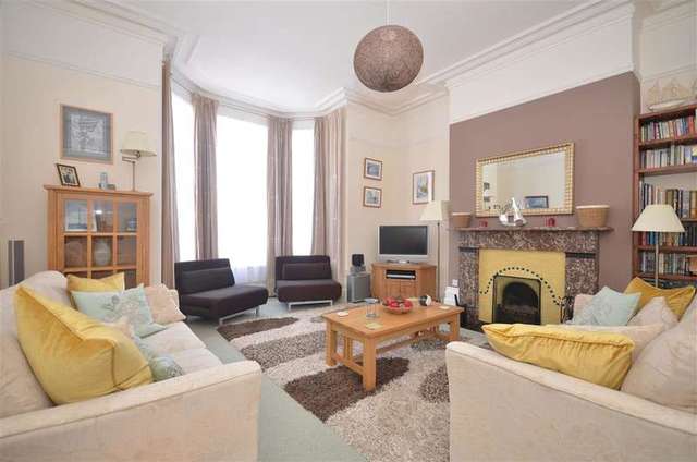  Image of 2 Bedroom Apartment for sale at Southsea Hampshire Southsea, PO4 0SF