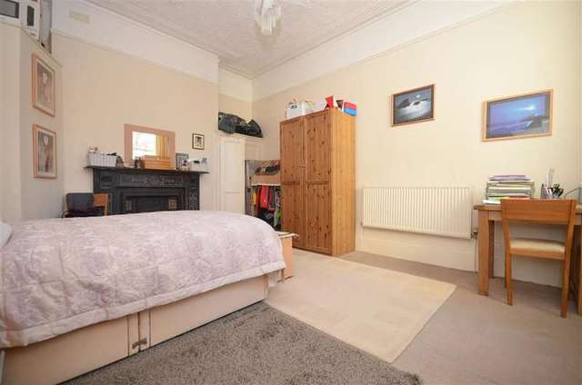  Image of 2 Bedroom Apartment for sale at Southsea Hampshire Southsea, PO4 0SF