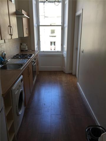  Image of 3 Bedroom Flat to rent at South Side Edinburgh Edinburgh, EH8 9JQ