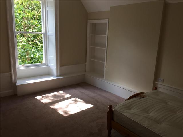  Image of 3 Bedroom Flat to rent at South Side Edinburgh Edinburgh, EH8 9JQ