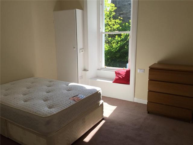  Image of 3 Bedroom Flat to rent at South Side Edinburgh Edinburgh, EH8 9JQ