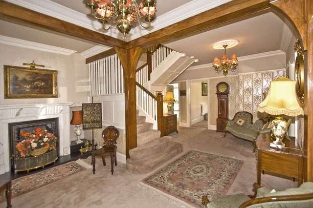  Image of 6 Bedroom Property for sale at Coopers Hill  Birmingham, B48 7BX