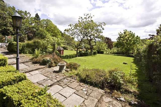  Image of 6 Bedroom Property for sale at Coopers Hill  Birmingham, B48 7BX