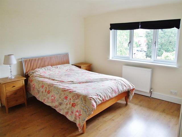  Image of 2 Bedroom End of Terrace to rent at Carshalton Surrey The Wrythe, SM5 2BS