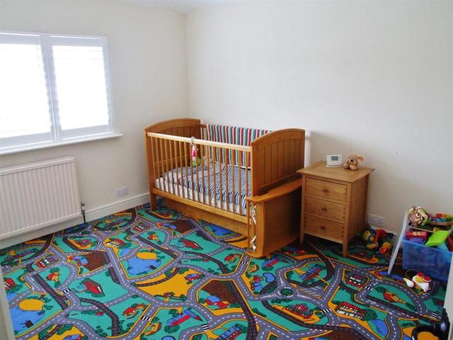  Image of 2 Bedroom End of Terrace to rent at Carshalton Surrey The Wrythe, SM5 2BS