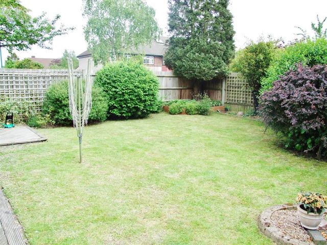  Image of 2 Bedroom End of Terrace to rent at Carshalton Surrey The Wrythe, SM5 2BS