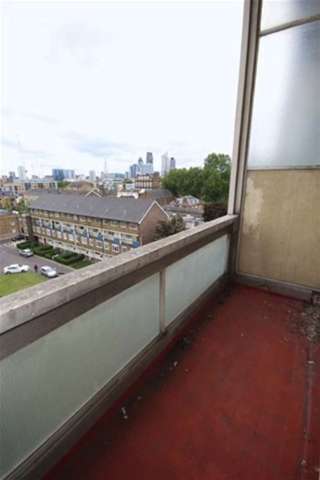  Image of 2 Bedroom Flat for sale at London, E2 6HL