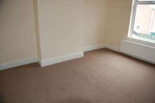  Image of 3 Bedroom Terraced to rent at Eaves Lane  Chorley, PR6 0DR
