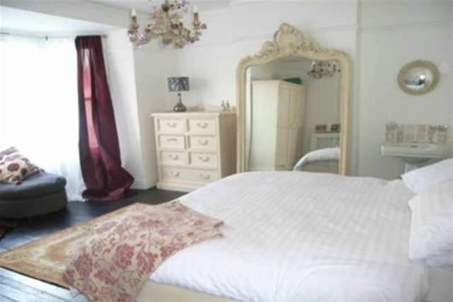  Image of 4 Bedroom Detached to rent at Exmouth, EX8 1AR