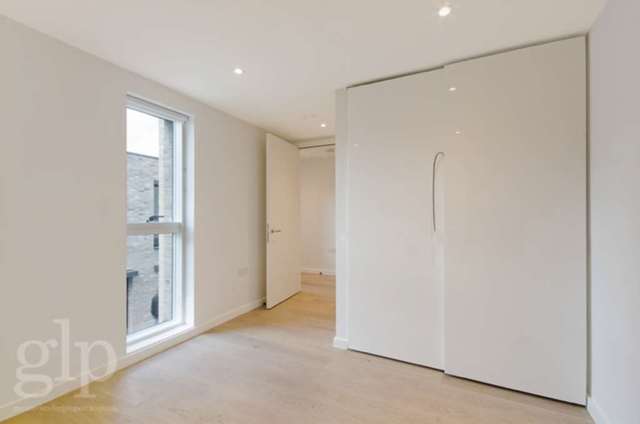  Image of 1 Bedroom Apartment to rent at Fouberts Place Soho London, W1F 7PH