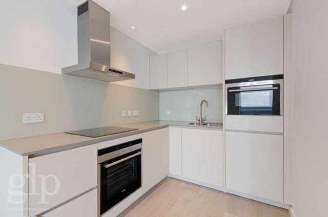  Image of 1 Bedroom Apartment to rent at Fouberts Place Soho London, W1F 7PH