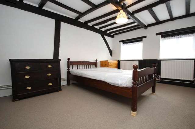  Image of 2 Bedroom End of Terrace to rent at Henley-On-Thames, RG9 1AN