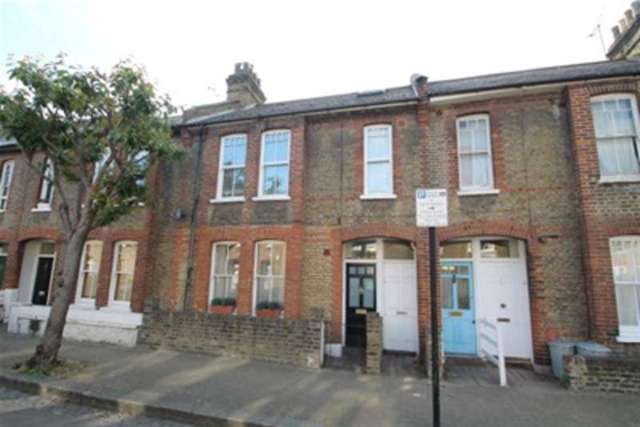  Image of 2 Bedroom Flat to rent at London, SW8 3TS