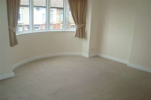  Image of 2 Bedroom Semi-Detached to rent at Loughborough, LE11 1JR