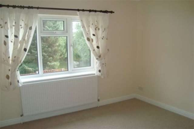  Image of 2 Bedroom Semi-Detached to rent at Loughborough, LE11 1JR