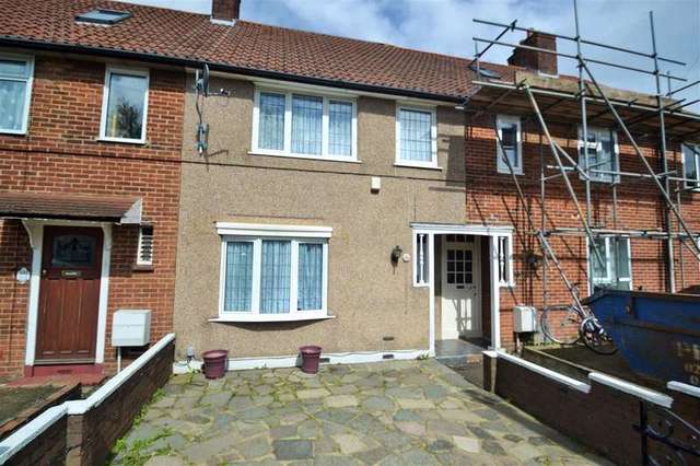  Image of 3 Bedroom Terraced to rent at Morden, SM4 6SG