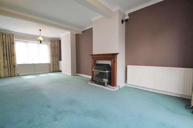  Image of 3 Bedroom Terraced to rent at Morden, SM4 6SG