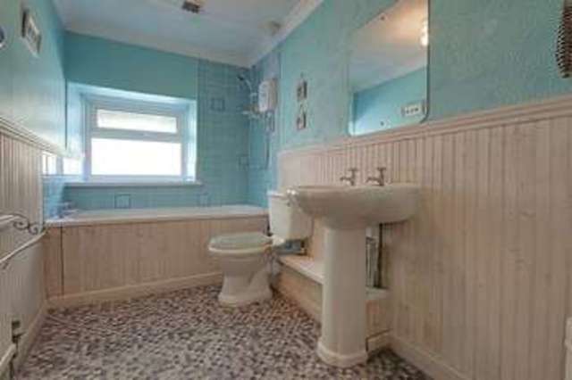  Image of 3 Bedroom Terraced for sale at Gwyddon Road Abercarn Newport, NP11 5GX
