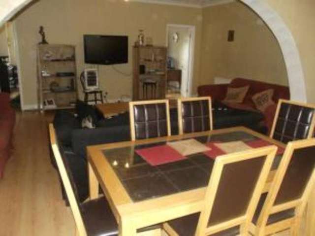  Image of 3 Bedroom Semi-Detached for sale at Harold Park Romford Harold Wood, RM3 0JX
