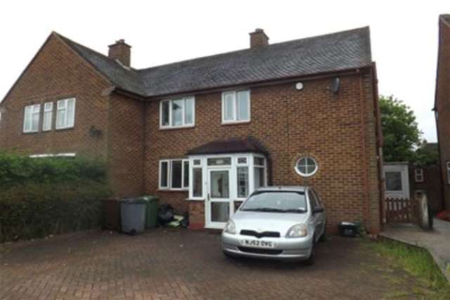  Image of 3 Bedroom Detached to rent at Solihull, B92 8JW