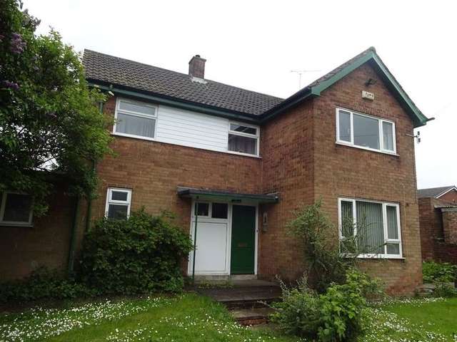  Image of 3 Bedroom Detached to rent at Rawmarsh Rotherham South Yorkshire, S62 5QQ