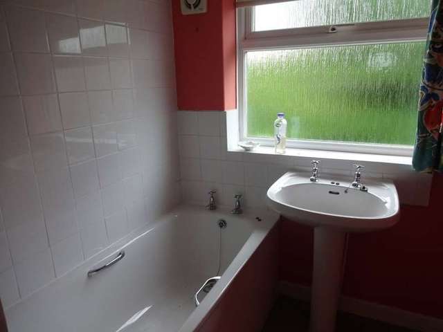  Image of 3 Bedroom Detached to rent at Rawmarsh Rotherham South Yorkshire, S62 5QQ