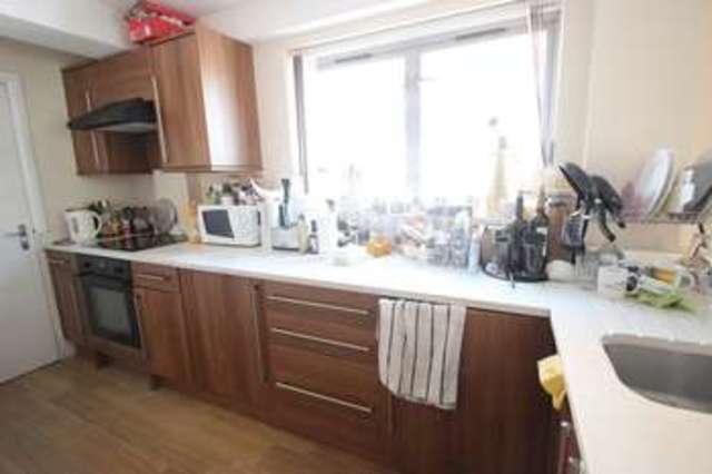  Image of 1 Bedroom Flat to rent at Kingsland Road  London, E2 8DP