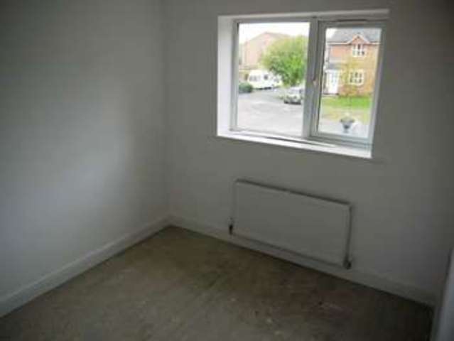  Image of 3 Bedroom Terraced to rent at Longfellow Drive  Wirral, CH62 5JS