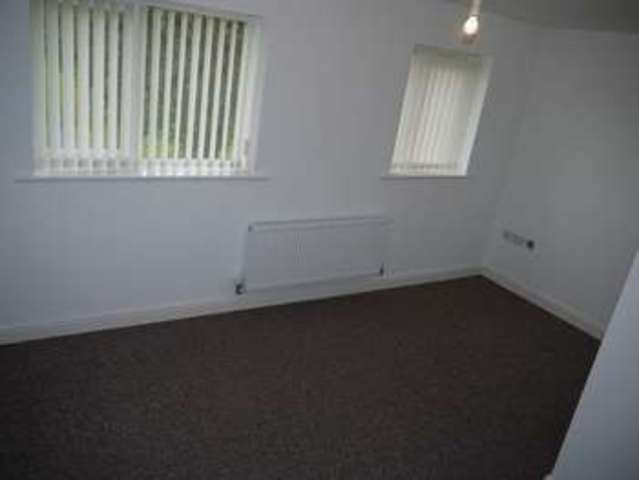  Image of 3 Bedroom Terraced to rent at Longfellow Drive  Wirral, CH62 5JS
