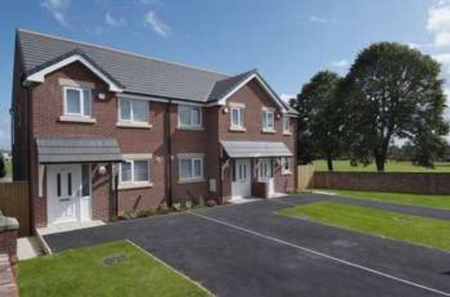  Image of 3 Bedroom Terraced to rent at Longfellow Drive  Wirral, CH62 5JS