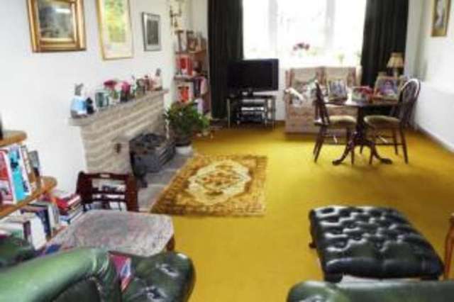  Image of 3 Bedroom Detached for sale at Caterham Surrey Caterham, CR3 6RG