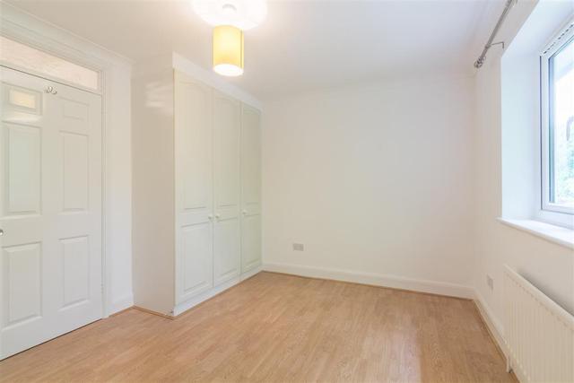  Image of 2 Bedroom Terraced to rent at Millers Rise  ST. ALBANS, AL1 1QW
