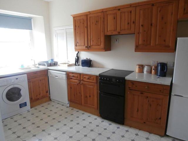  Image of 2 Bedroom Flat to rent at Linlithgow West Lothian West Lothian, EH49 7EW
