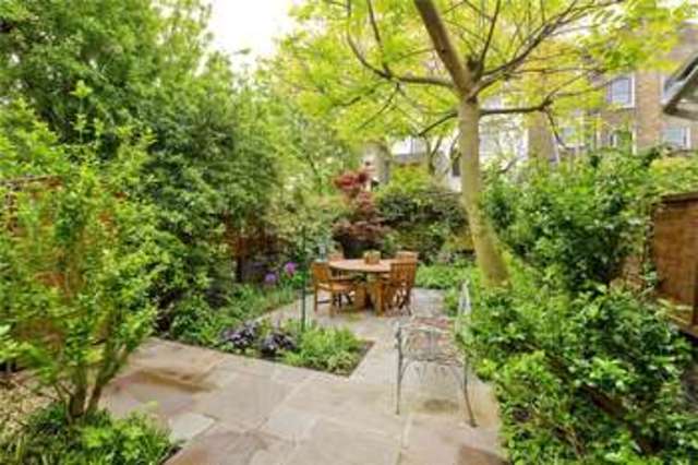  Image of 2 Bedroom Flat for sale at Canonbury London Essex Road, N1 3LR