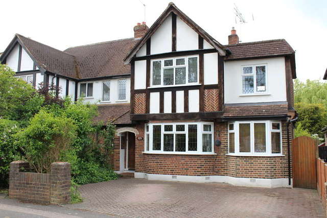  Image of 4 Bedroom Semi-Detached for sale at Ashtead London Surrey, KT21 1PZ