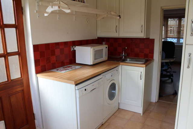  Image of 4 Bedroom Semi-Detached for sale at Ashtead London Surrey, KT21 1PZ