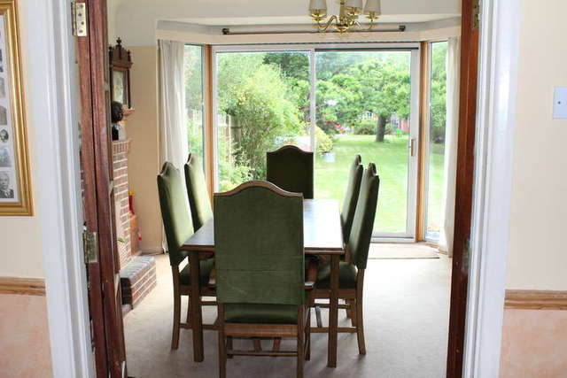  Image of 4 Bedroom Semi-Detached for sale at Ashtead London Surrey, KT21 1PZ