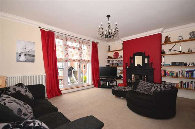  Image of 4 Bedroom Semi-Detached for sale at Dover Kent Dover, CT16 1ER