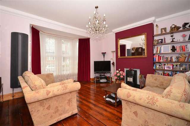  Image of 4 Bedroom Semi-Detached for sale at Dover Kent Dover, CT16 1ER