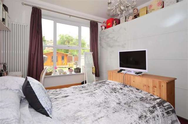  Image of 4 Bedroom Semi-Detached for sale at Dover Kent Dover, CT16 1ER