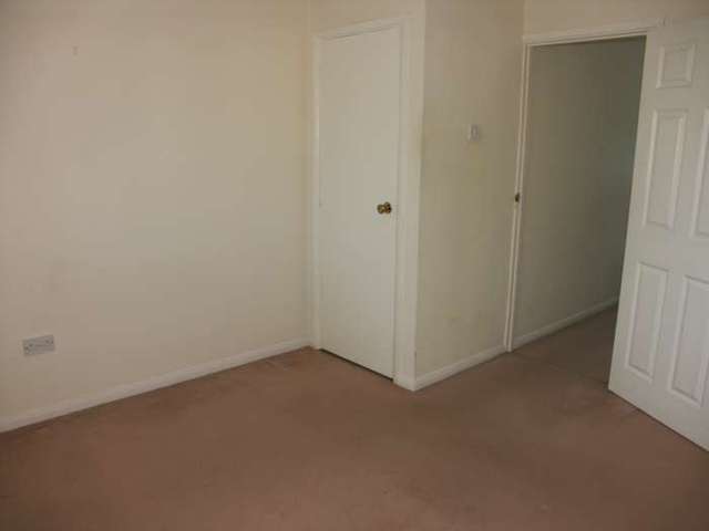  Image of 1 Bedroom Terraced to rent at Pheasant Close  Tring, HP23 5EQ