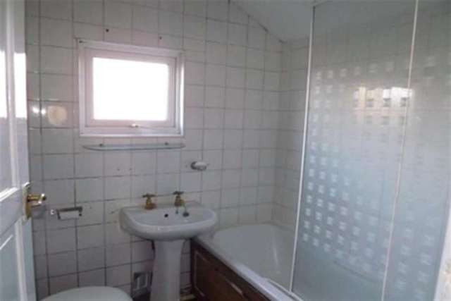  Image of 3 Bedroom Detached to rent at Sutton-in-Ashfield, NG17 4HL