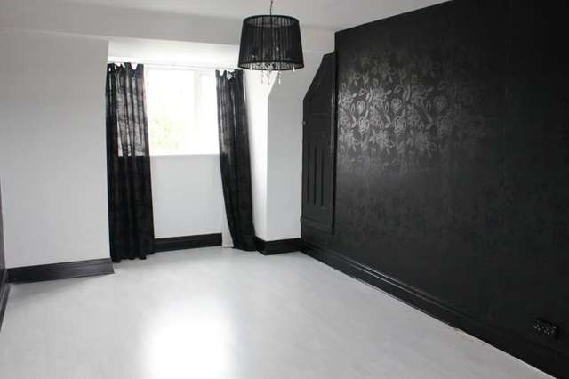  Image of 3 Bedroom Semi-Detached to rent at Plymstock Plymouth Devon, PL9 9JS