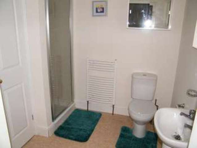  Image of 4 Bedroom Detached to rent at Bournemouth, BH7 6LU