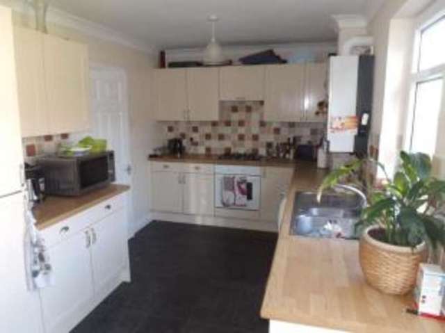  Image of 3 Bedroom Terraced for sale at Portsmouth Hampshire Wymering, PO6 4JQ