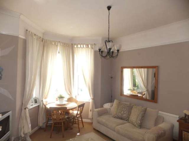  Image of 1 Bedroom Flat to rent at Tunbridge Wells Kent Pembury, TN2 4SL