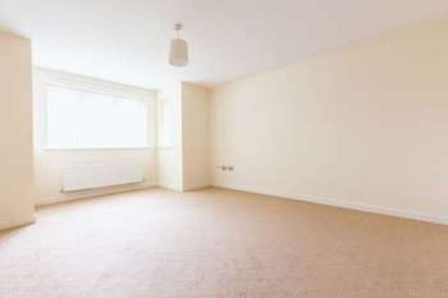 Image of 3 Bedroom Flat to rent at Green Lane Standish Wigan, WN6 0TU