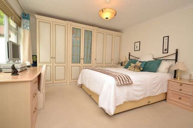  Image of 3 Bedroom Detached for sale at Bournemouth, BH8 9LH